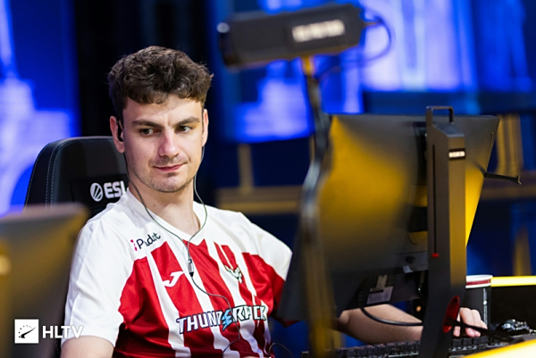 曼联时以1 曼联时以1