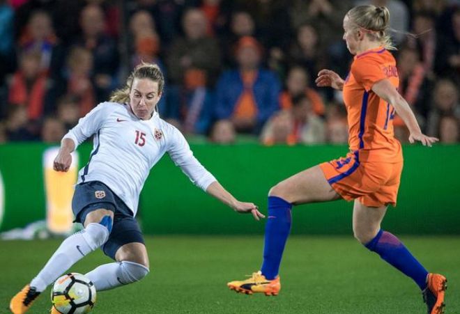 背后是否有 背后是否有